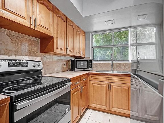 2nd image of 1396 NE 117th St #1396