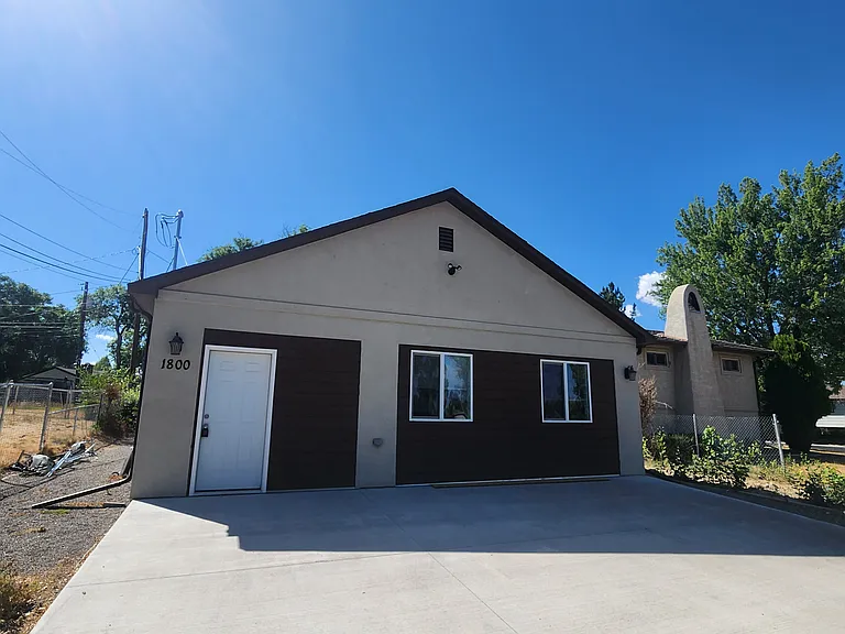 1800 Locust Rd — Photo 18