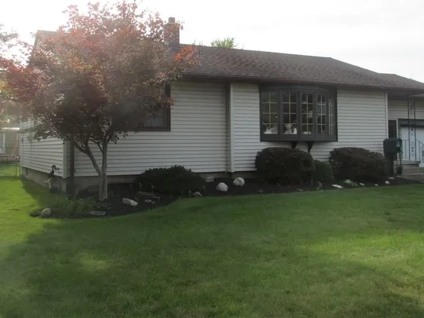 222 Belmont Ct W, North Tonawanda, NY 14120