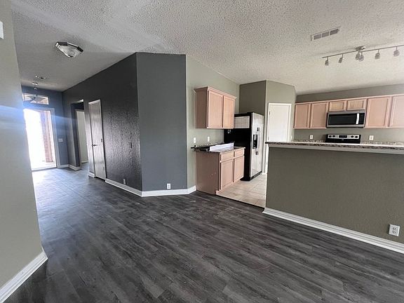3rd image of 6708 Ambercrest Dr