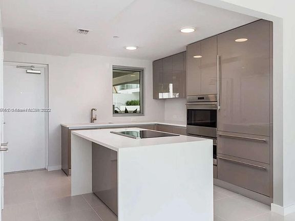 4th image of 1201 20th St APT 312