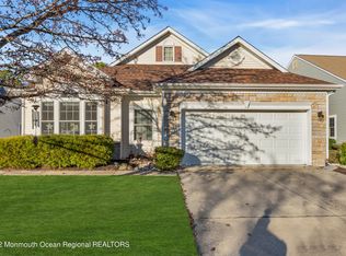 35 Strathmere St, Waretown, NJ 08758