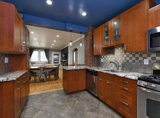 58 Charles St, Floral Park, NY 11001