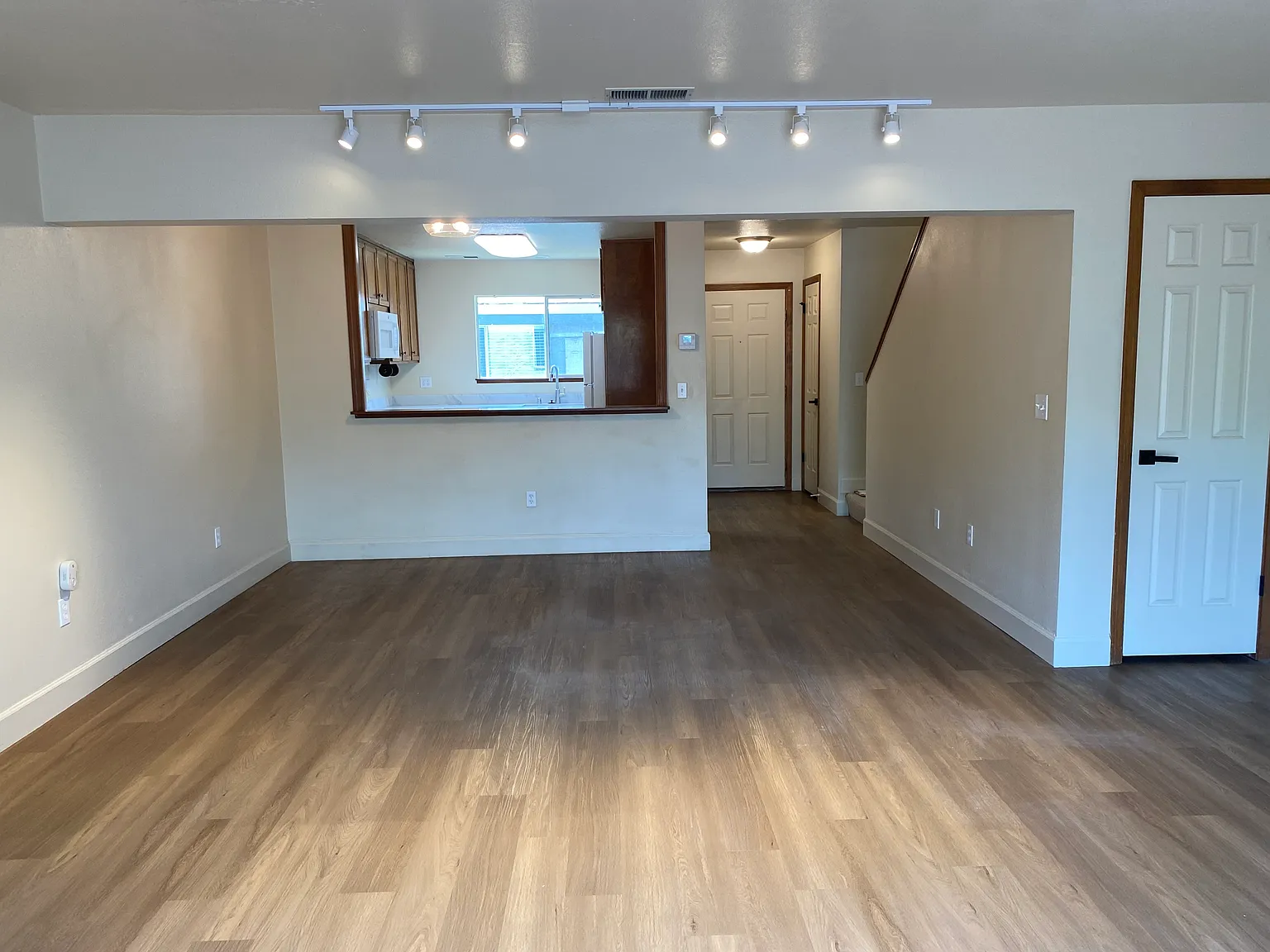 2 bed, 2.5 bath, $2,650 — Photo 3