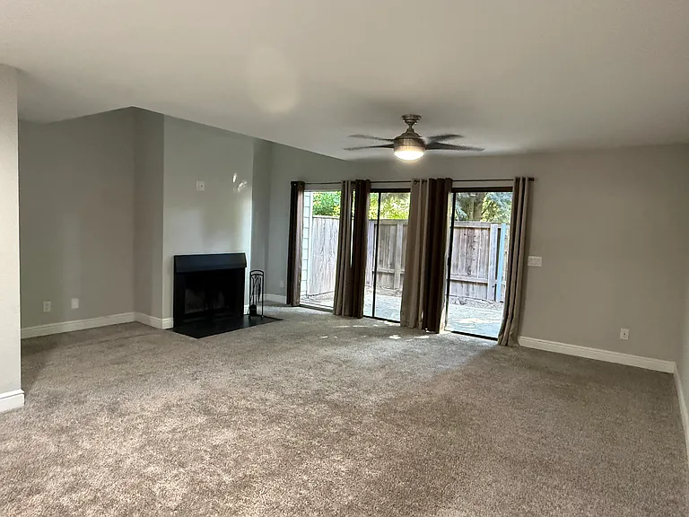 750 Lincoln Rd — Photo 4