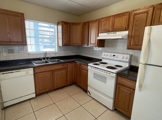 2856 Somerset Park Dr #102-102-10, Tampa, FL 33613