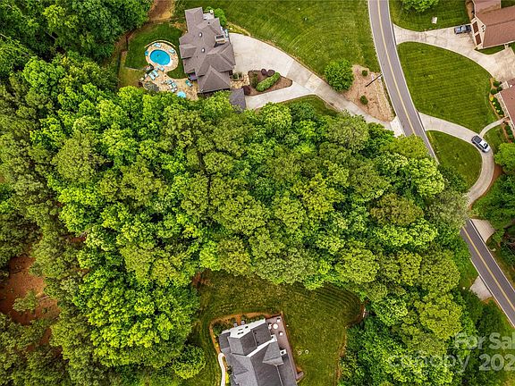 5th image of 127 Palos Verde Dr