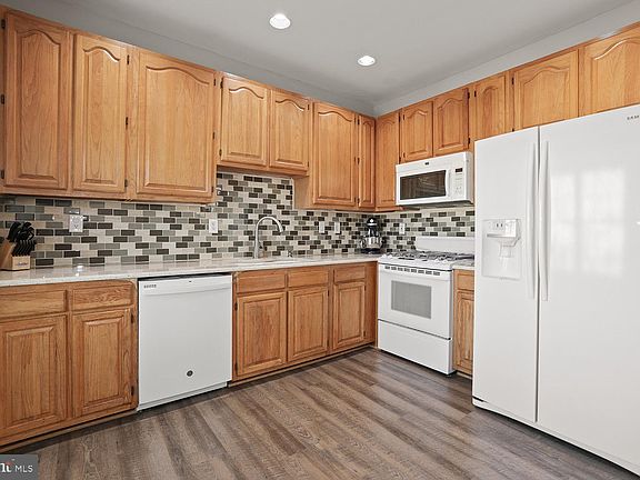 4th image of 5829 Belcher Farm Dr