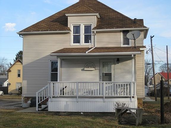 4th image of 743 Rockwell St