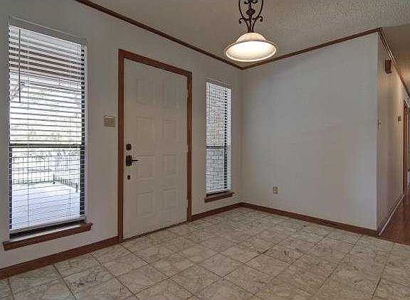 5th image of 451 Cole Dr