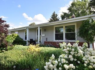 N85W18297 Lawrence Ave, Menomonee Falls, WI 53051