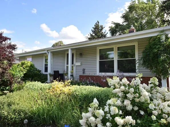 N85W18297 Lawrence AVENUE, Menomonee Falls, WI 53051