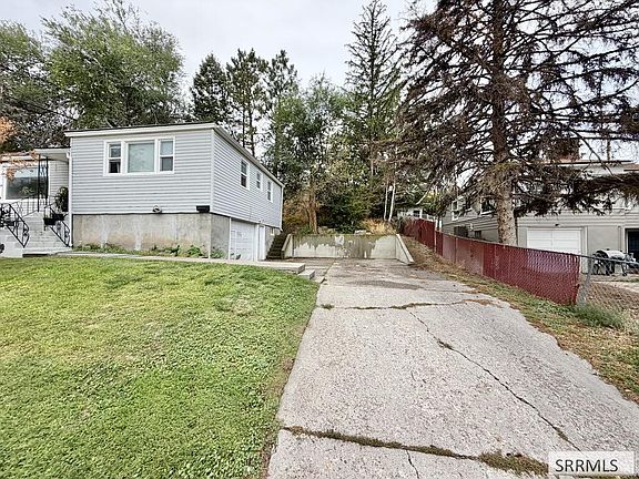 2nd image of 9 Foothill Blvd