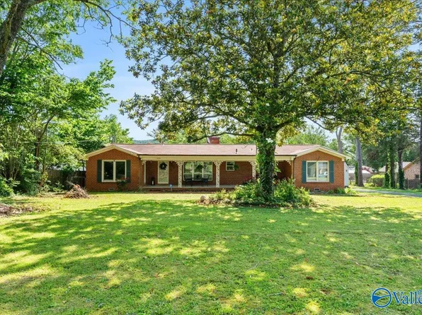 259 Old Big Cove Rd, Brownsboro, AL 35741