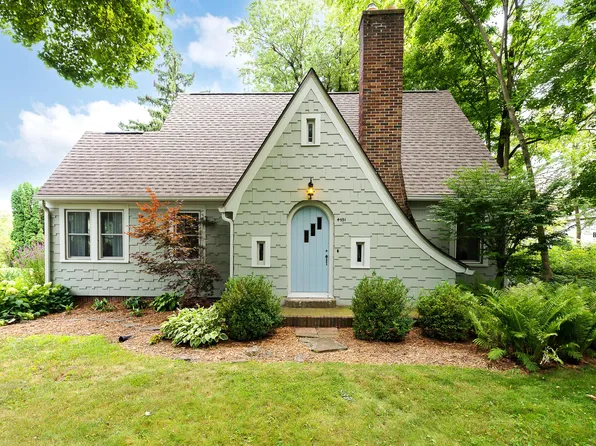 4951 W Liberty Rd, Ann Arbor, MI 48103