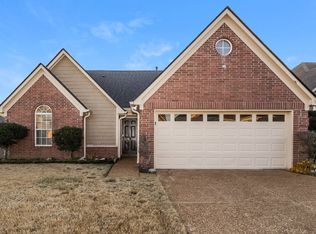 1144 Breezy Valley Dr, Cordova, TN 38018