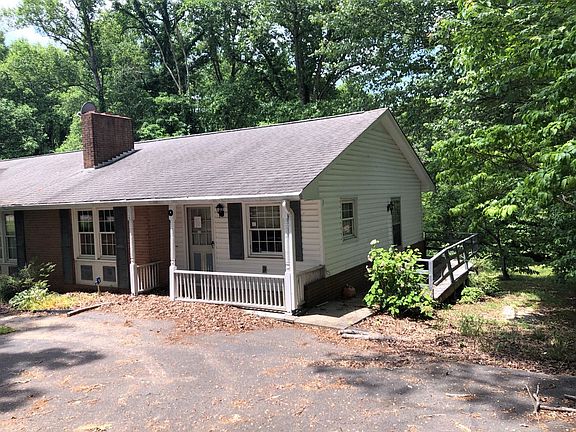 2nd image of 220 Gwynwood Dr