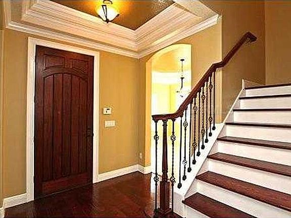 2nd image of 810 Hamilton Place Ct