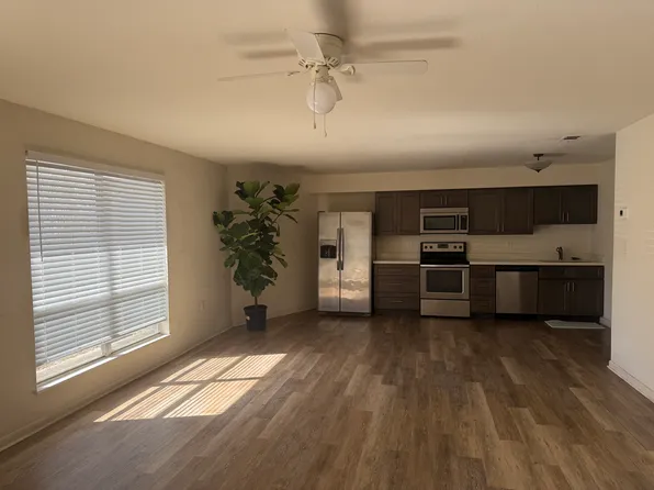 110 SE 8th St APT 4, Gainesville, FL 32601