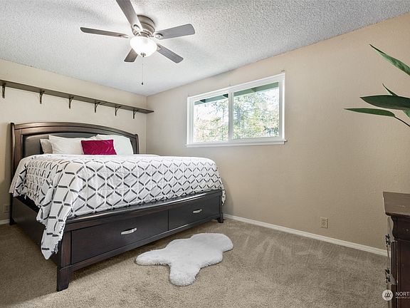 4th image of 4601 S 292nd St