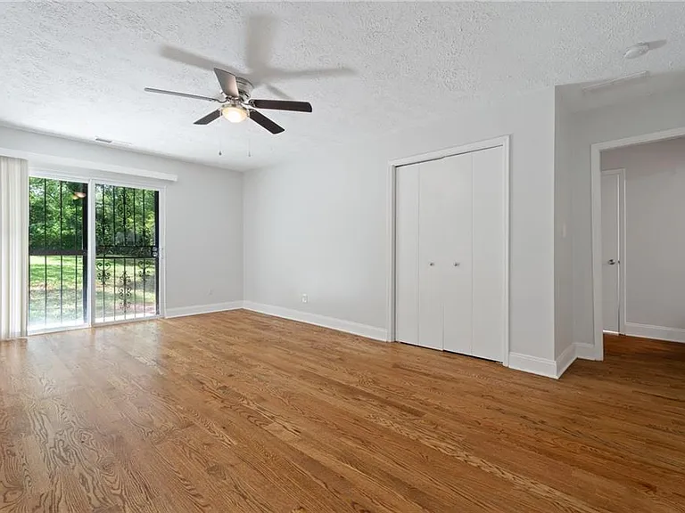 1338 Montreat Ave SW — Photo 8
