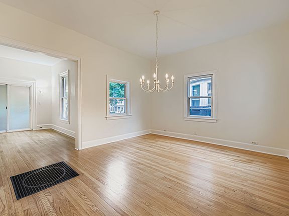 3rd image of 364 Bates Ave