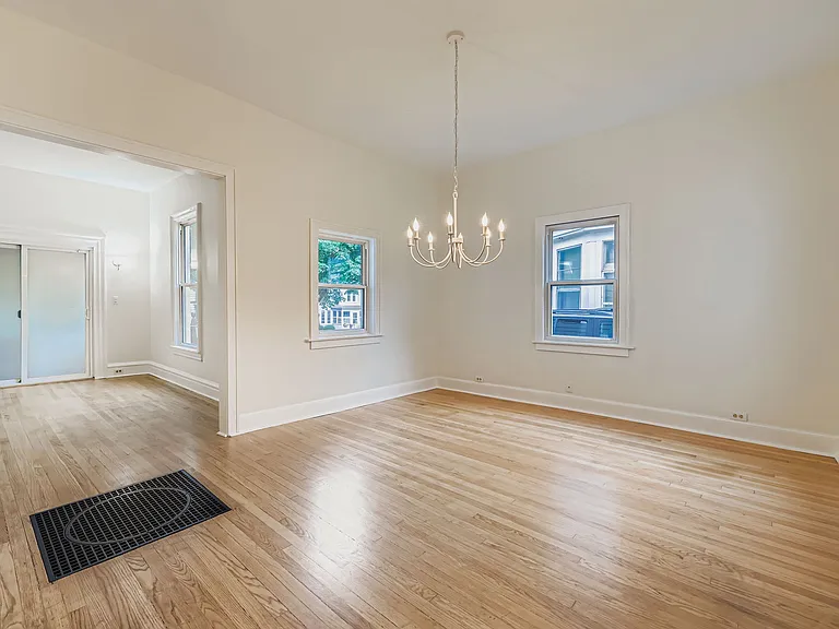 364 Bates Ave — Photo 3