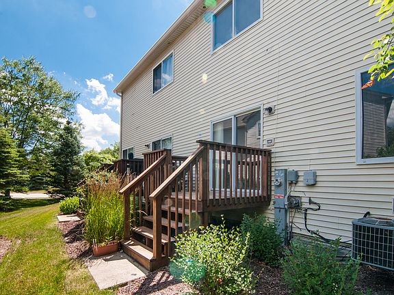 4th image of 417 Jamestown Ct