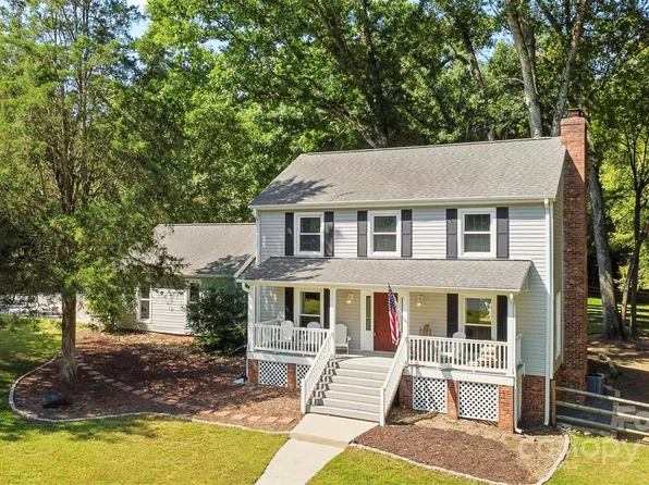 4416 Meadowridge Dr, Charlotte, NC 28226