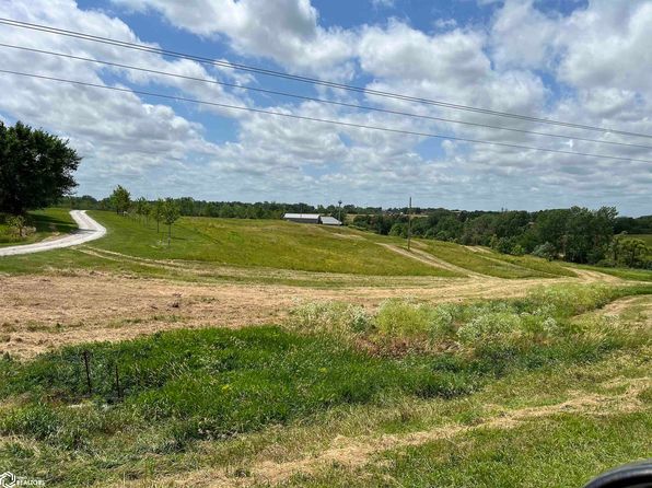 1024 495th St, Chariton, IA 50049