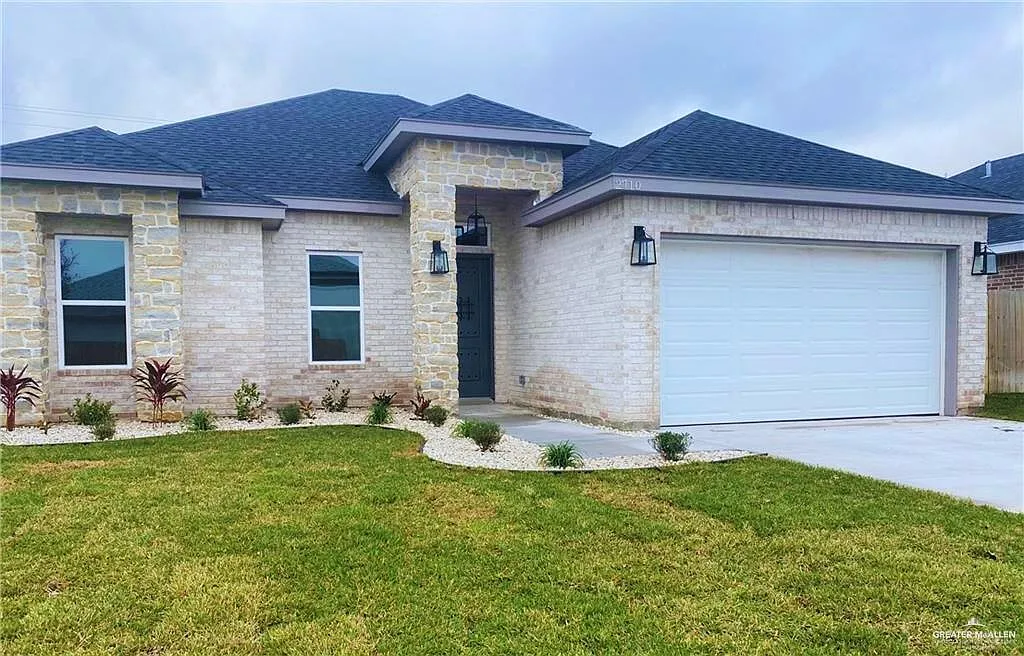 4 bed, 2.0 bath, 1763 sqft, $1,900 — Photo 2