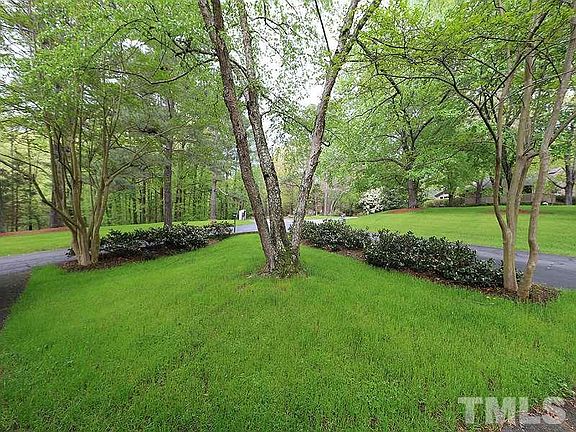 2nd image of 184 Montrose Dr