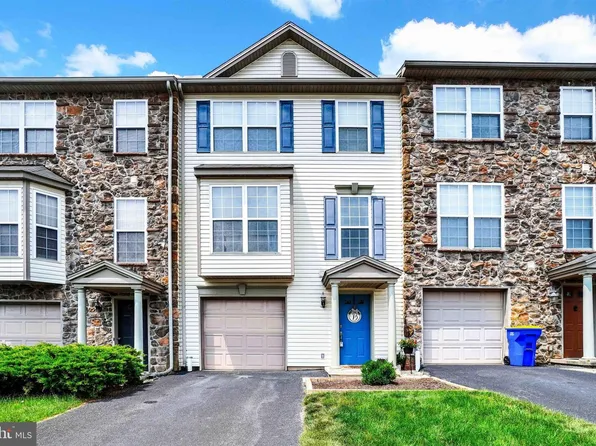 135 Fisher Dr, York, PA 17404