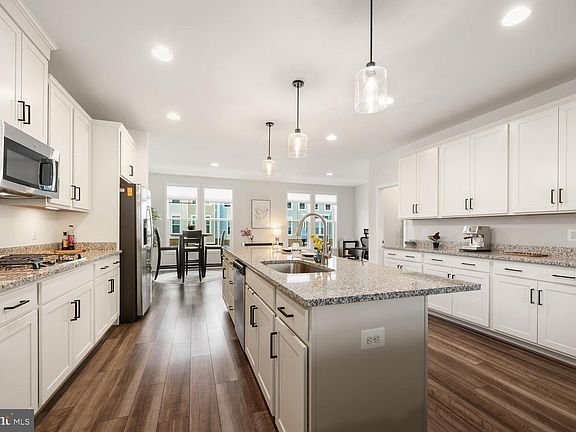 3rd image of 6863 Karter Robinson Dr