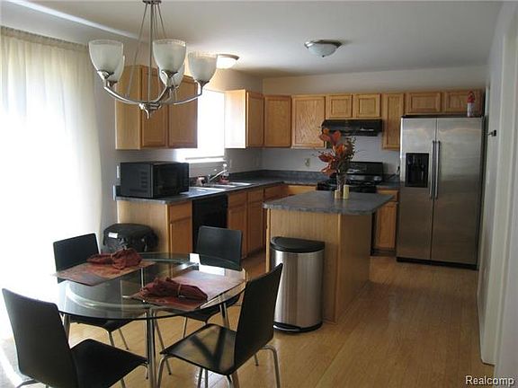5th image of 1823 Savannah Ln