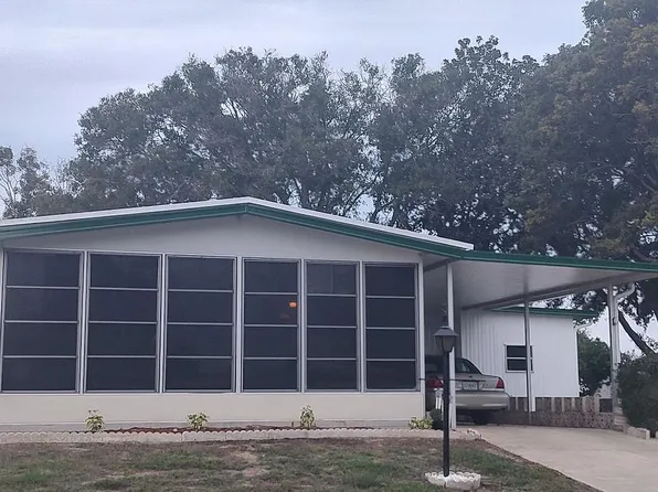 1125 Sunlake Blvd, Grand Island, FL 32735