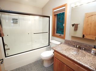 57020 N Bank Rd, Blue River, OR 97413