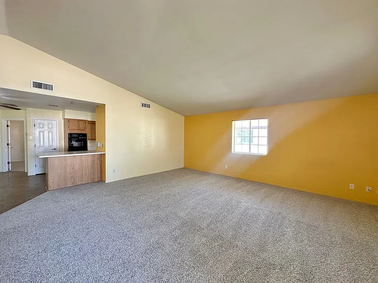 3905 Raymond Ave — Photo 7
