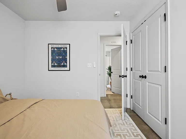 204 3rd Ave — Photo 43