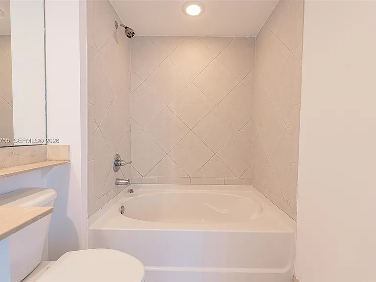 325 Biscayne Blvd #2020 — Photo 7