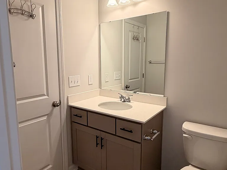 1456 Donhill Dr — Photo 8