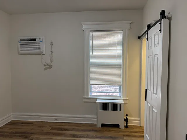 3 bed, $2,300 — Photo 4