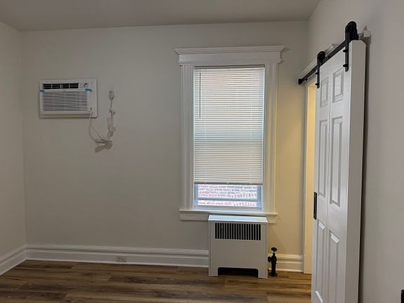 4th image of 14 Ann St Floor 2