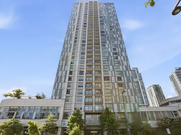 13398 104th Ave #1912, Surrey, BC V3T 1V6