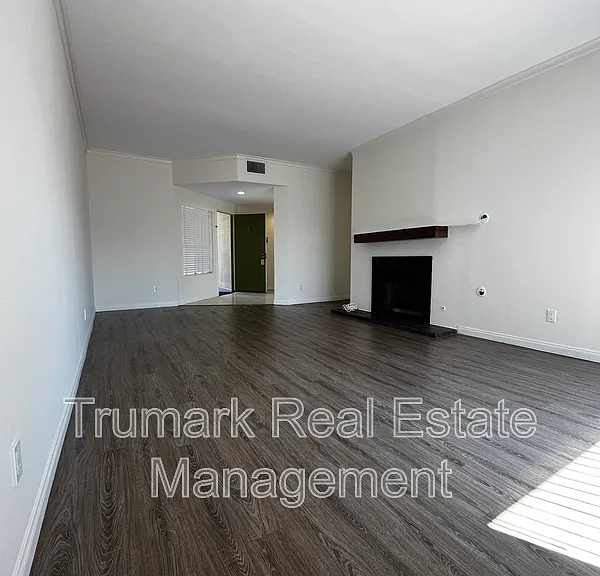 412 N Kenwood St #304 — Photo 8