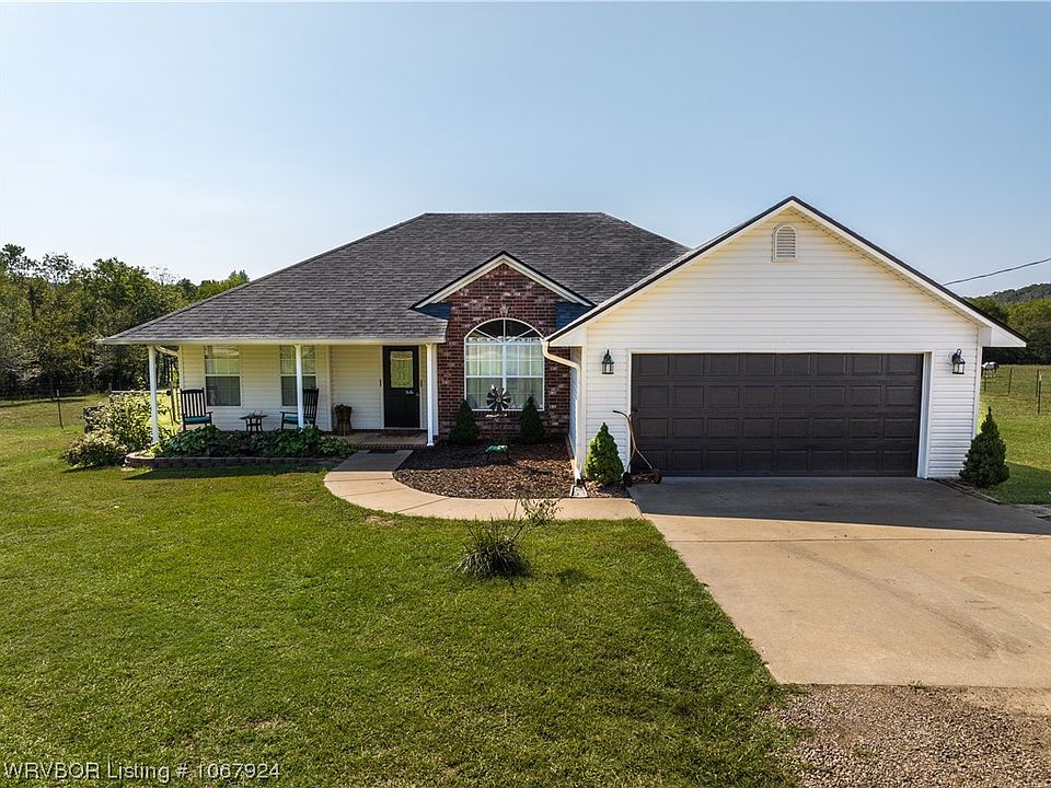 1st image of 1421 Thompson Ln