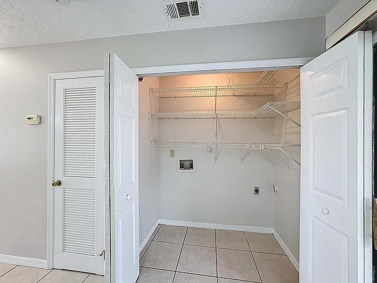 287 Nottingham Pl — Photo 13