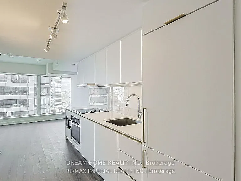8 Wellesley St W #4907 — Photo 6