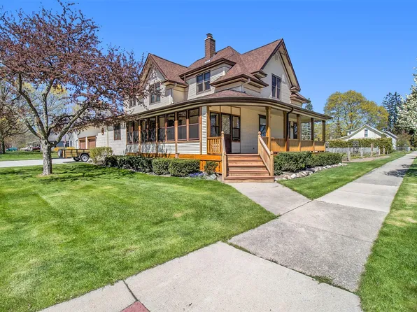210 S Scott St, Scottville, MI 49454
