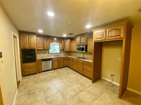 5th image of 4670 Dellwood Ln